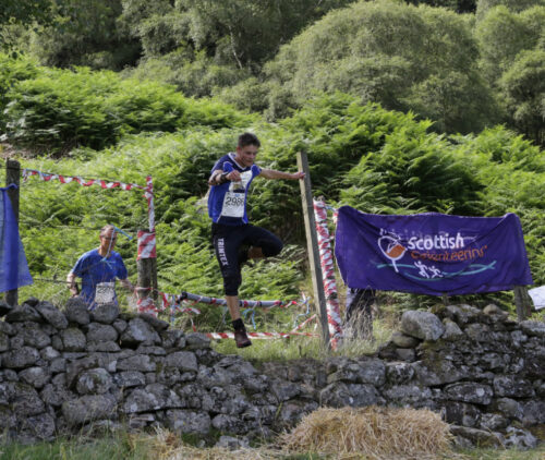 Louis leaping to 1st place